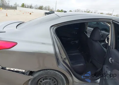 2016 Nissan Versa 1.6 S/1.6 S+/1.6 Sl/1.6 Sv z USA, uszkodzony, nr VIN 3N1CN7AP4GL849700